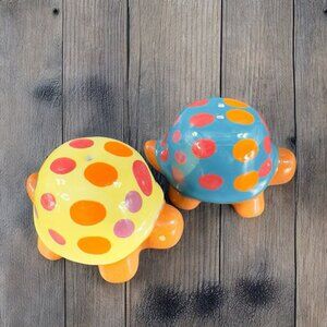 RedWare Pottery Turtle Salt And Pepper Shaker Set 2 Shakers Multicolor Dots VTG